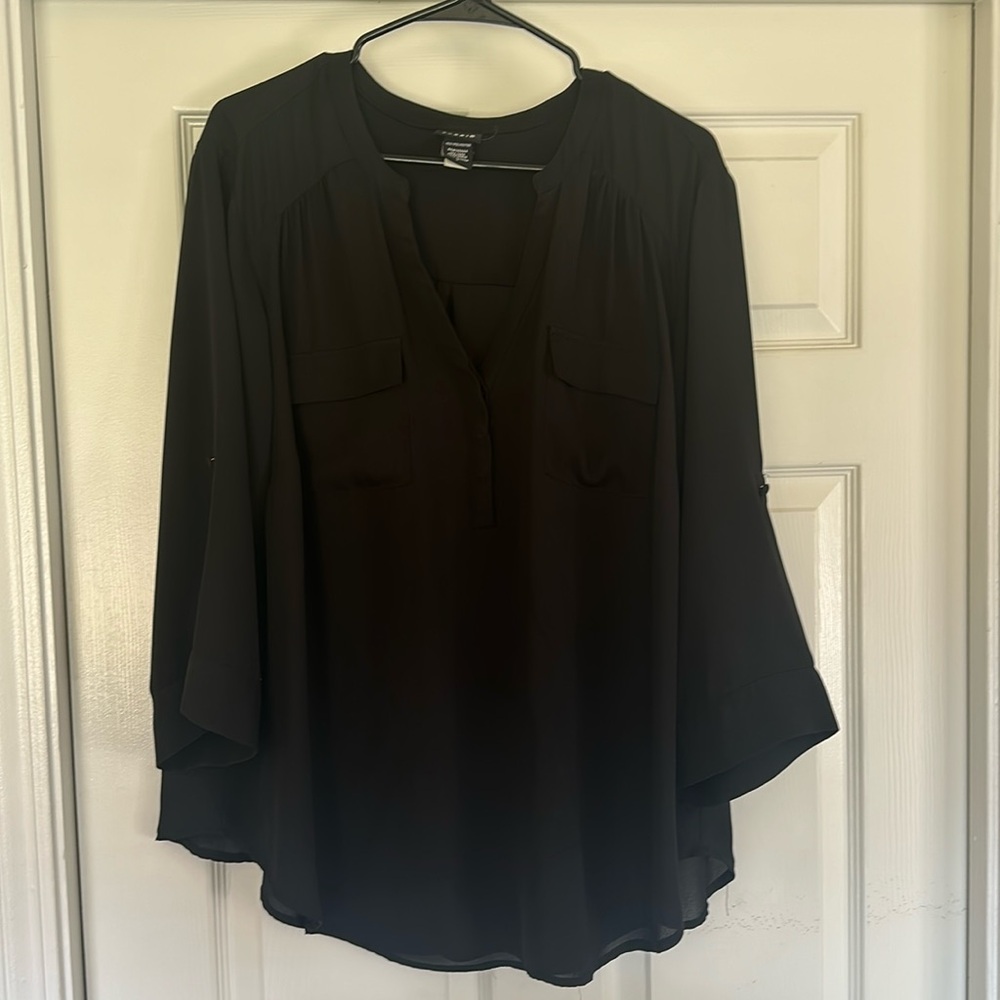 Torrid size 2 polyester top